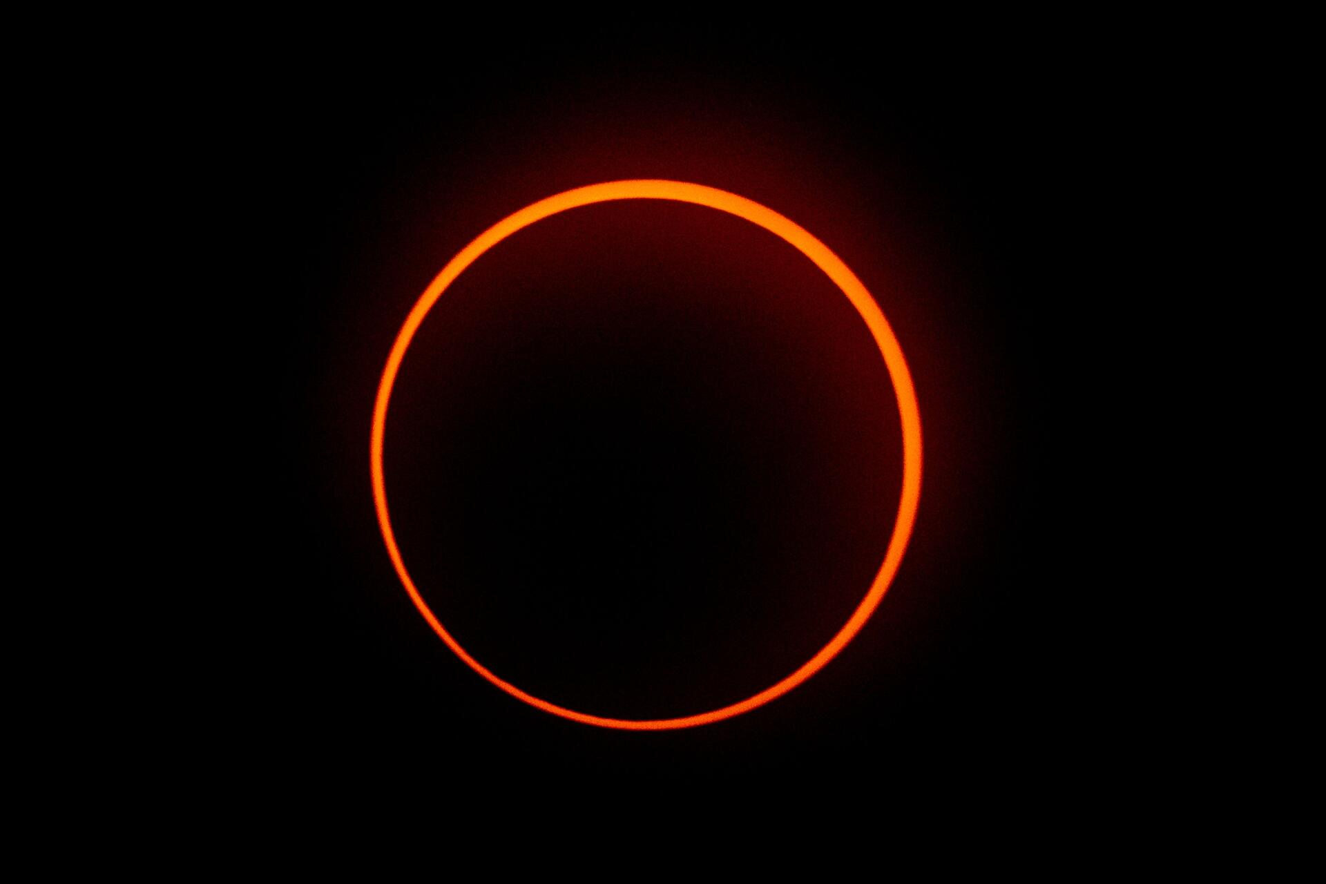 « L’anneau orange » vu de Penonomé, au Panama, durant l’éclipse solaire du 14 octobre 2023. 