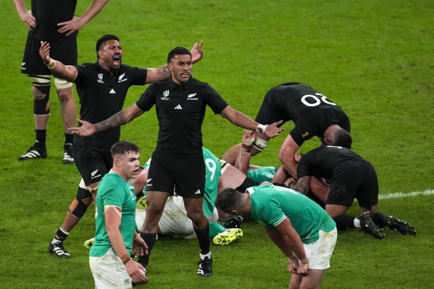 New Zealand defeats Ireland in epic quarter-final