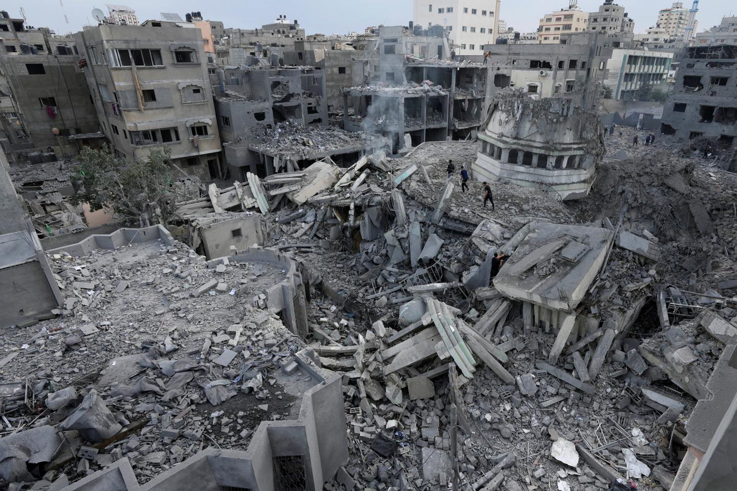Guerre israël-hamas : le récit de la troisième journée du conflit, marquée par le début du blocus de la bande de gaza