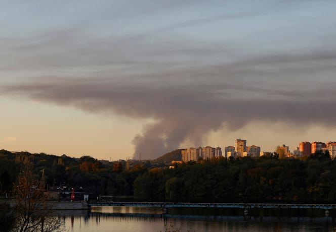  Smoke rises over Avdiivka, Donetsk Oblast, Ukraine, October 11, 2023. 