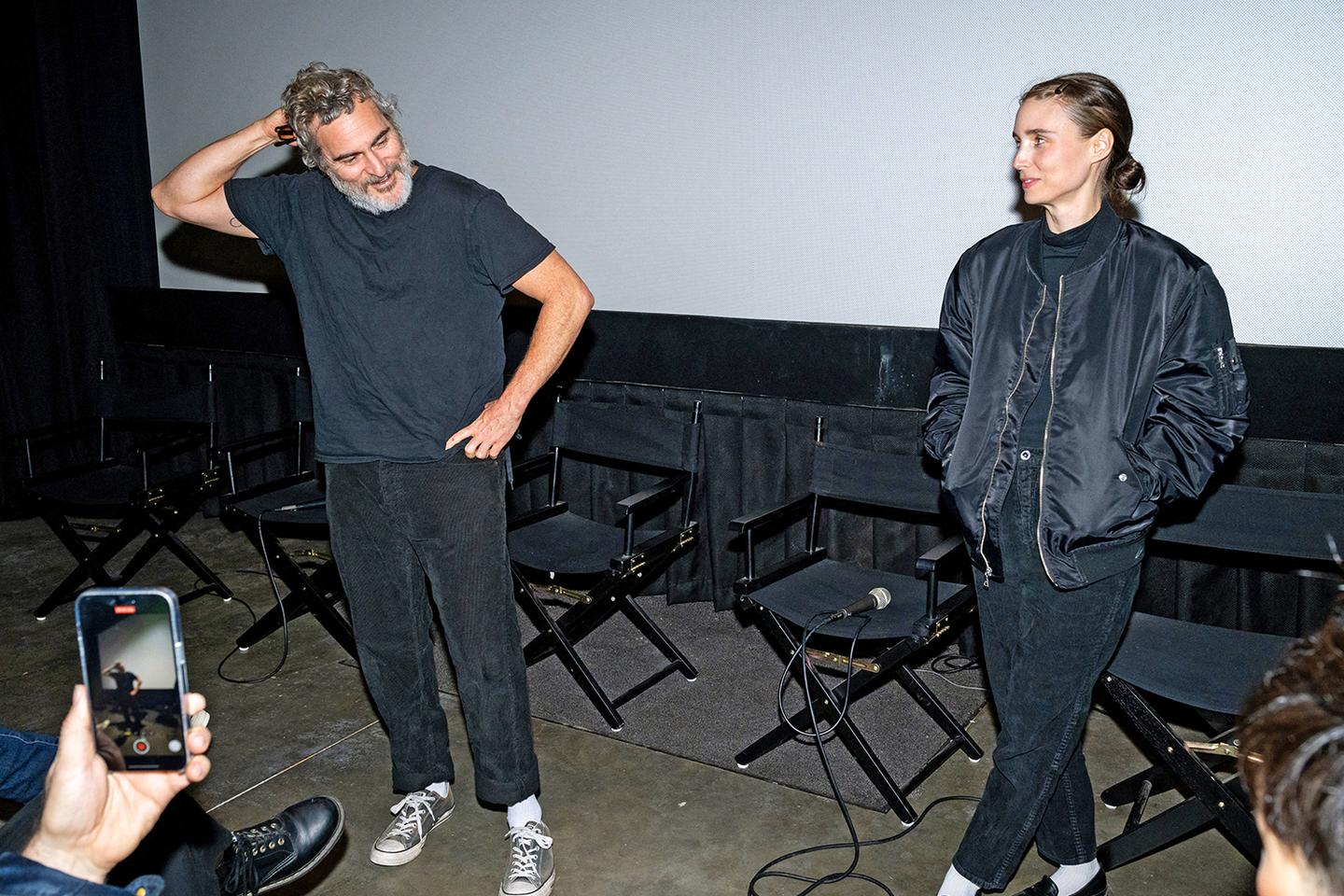Joaquin Phoenix and Rooney Mara may be a simple detail for you...