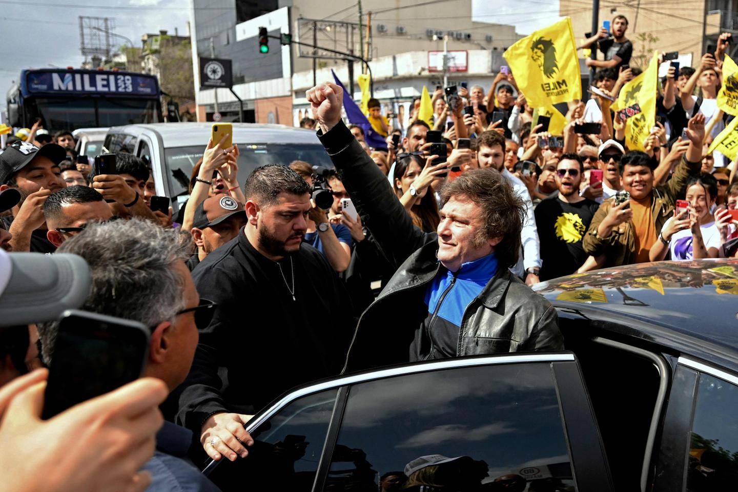 Argentina's presidential frontrunner proposes controversial economic overhaul