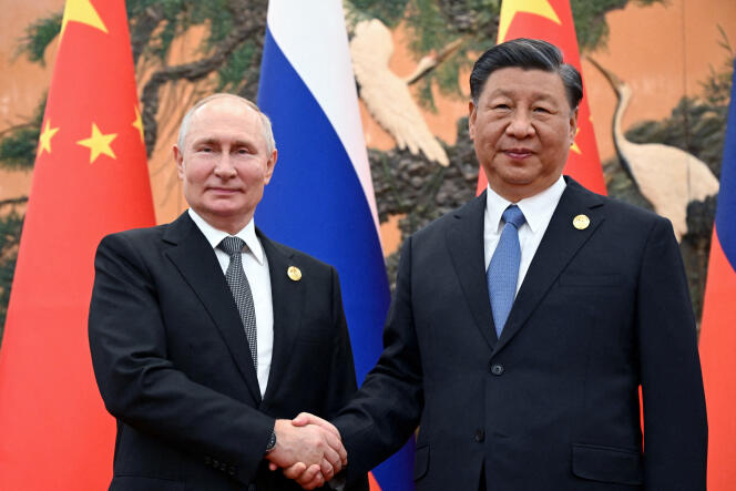 Le président russe, Vladimir Poutine, et le président chinois, Xi Jinping, lors d’une réunion au Forum des « nouvelles routes de la soie », à Pékin, le 18 octobre 2023.