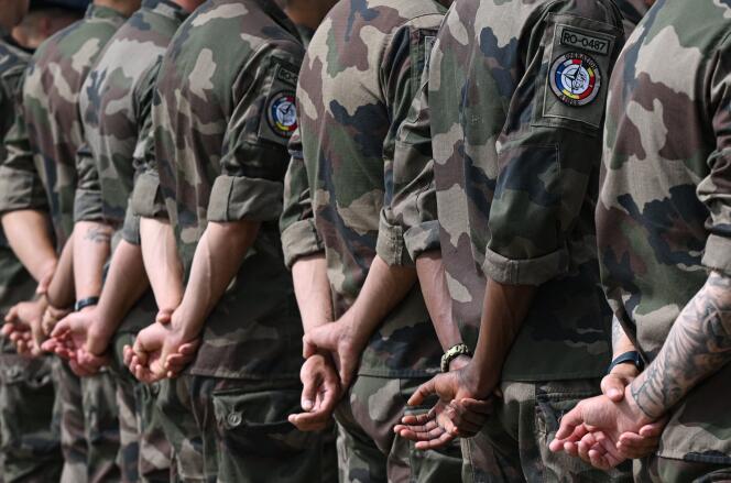 Des soldats français déployés dans le cadre de la mission « Aigle » de la Force de réaction de l’OTAN, près de la ville de Constanta (Roumanie), le 15 juin 2022.