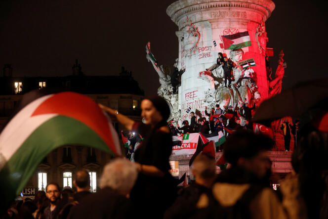 Manifestation propalestinienne, place de la République, à Paris, le 19 octobre 2023.