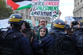 Lors d’une manifestation non autorisée en soutien aux Palestiniens, sur la place de la République, à Paris, le 19 octobre 2023.