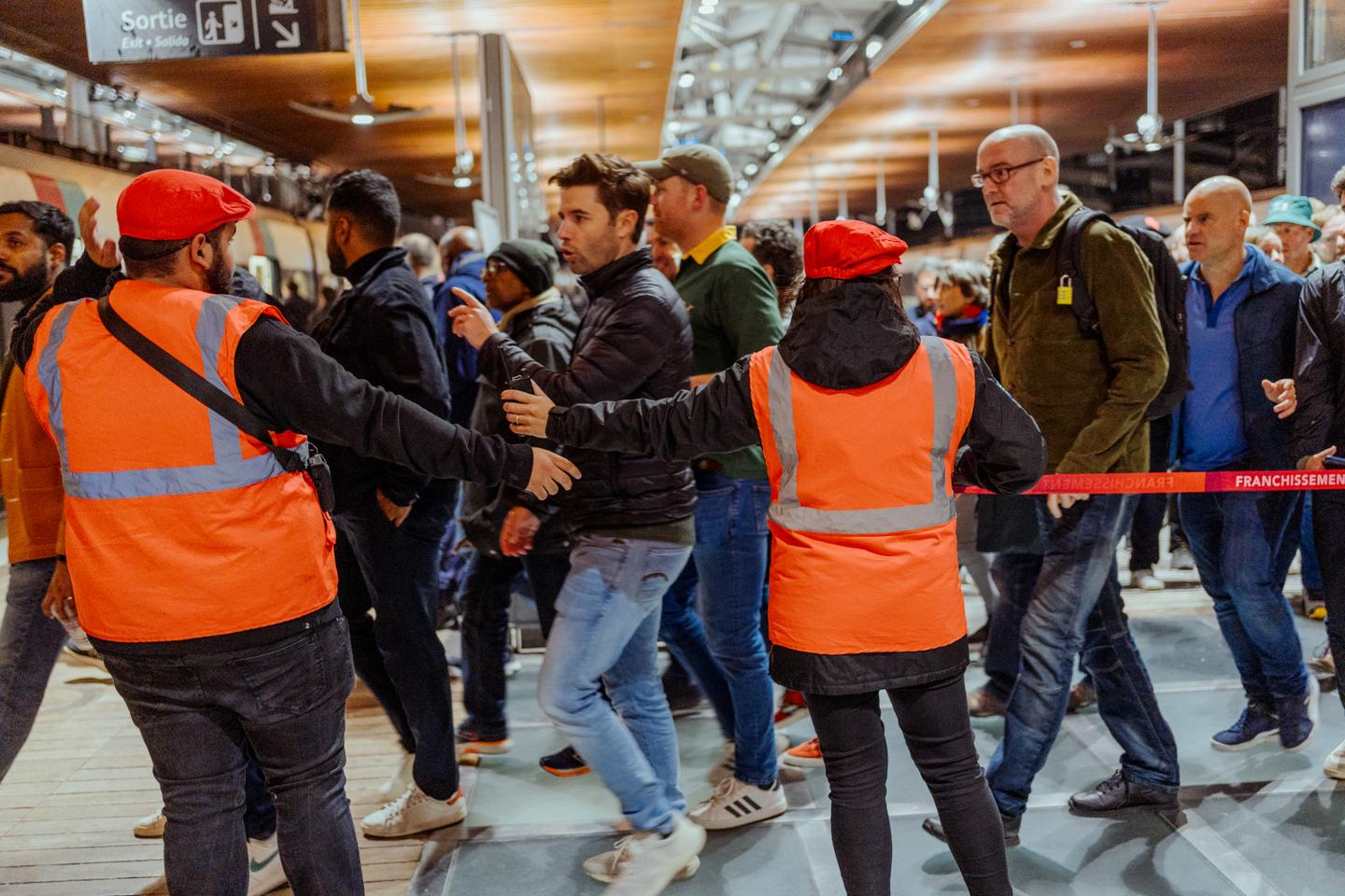 au Stade de France, les répétitions générales de la SNCF pour gérer les foules d’après-match