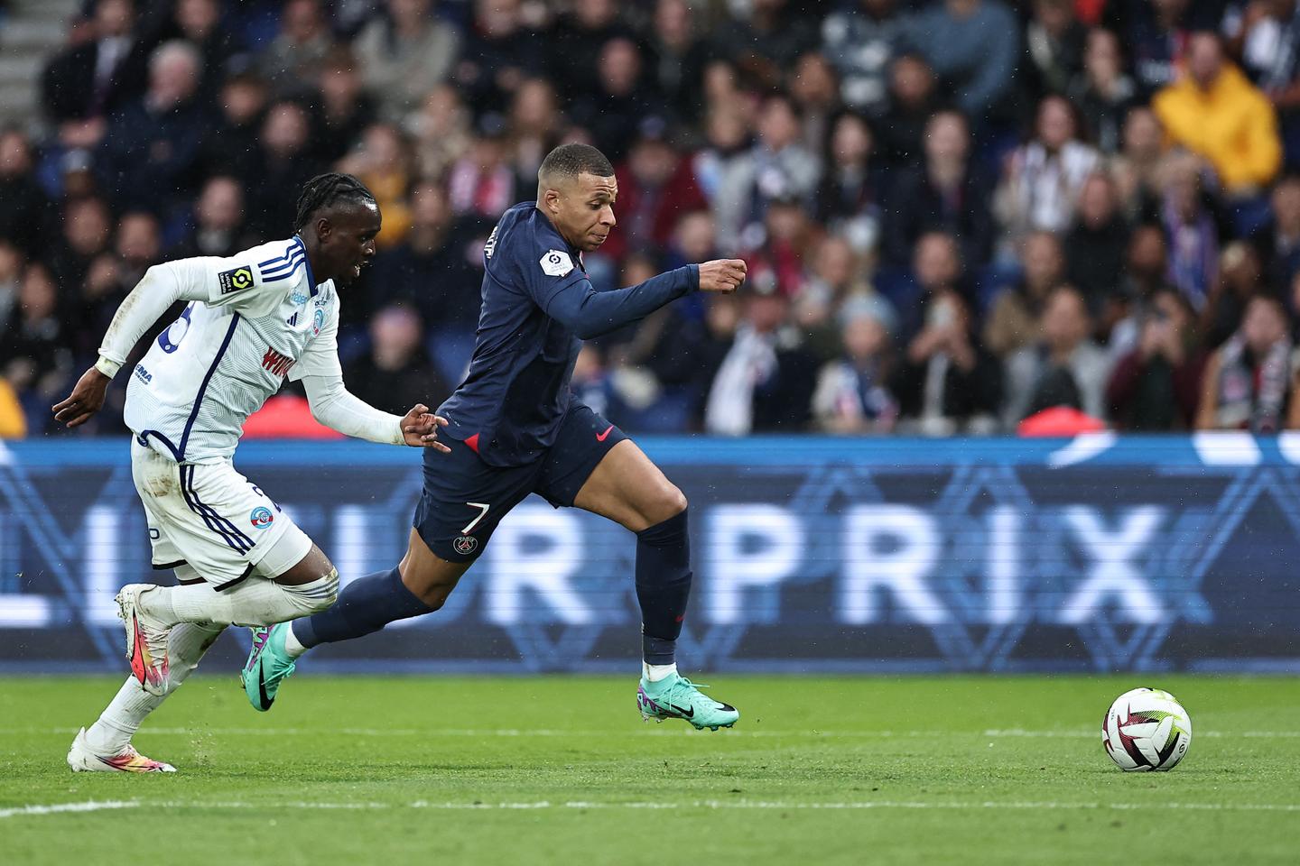 Ligue 1: PSG defeats Strasbourg while Nice beats Marseille
