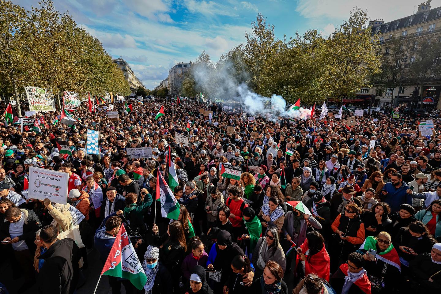 European cities hold vigils against antisemitism and rallies in support of Gaza relief