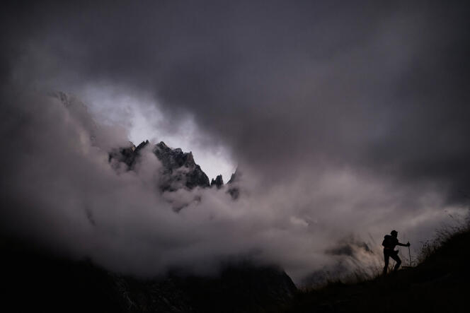 L’arête du Mont Favre, vue lors de la 20ᵉ édition de l’Ultra-Trail du Mont Blanc, à Chamonix (Haute-Savoie), le 2 septembre 2023. 