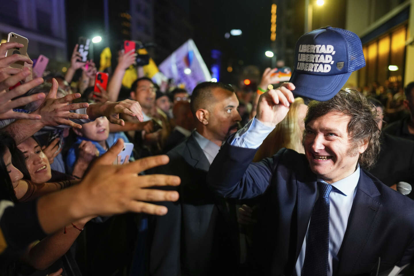 En Argentine, les jeunes libertariens premiers adeptes de Javier Milei