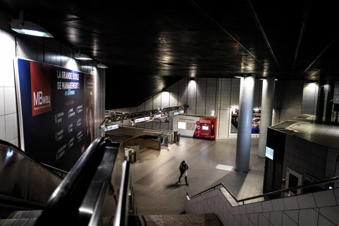 Estación Bellecour del metro de Lyon, en marzo de 2020.