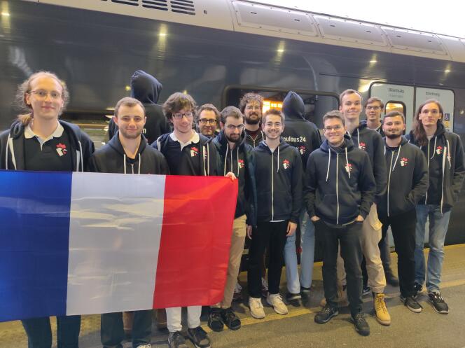 La Team France 2023 de Capture The Flag sur le chemin du voyage en gare d’Oslo (Norvège), pour rejoindre leur destination finale, Hamar.