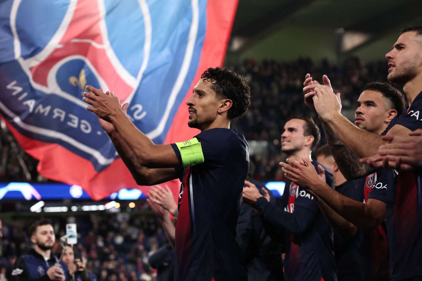 Paris Saint-Germain verslaat Milan en vindt weer een glimlach