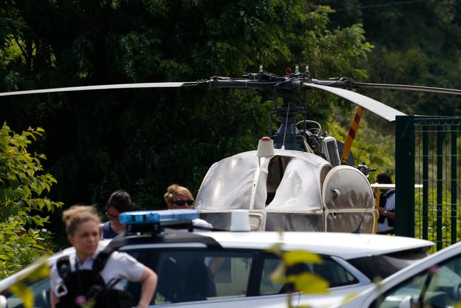 The helicopter used in the escape from Réau prison (Seine-et-Marne) by armed robber Rédoine Faïd, found in Gonesse (Val-d'Oise), July 1, 2018.