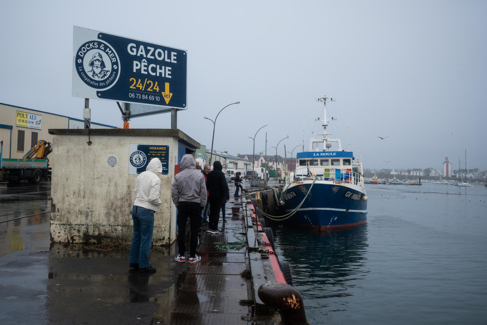 La station de gasoil au port de pêche du Guilvinec (Finistère), le 25 octobre 2023.