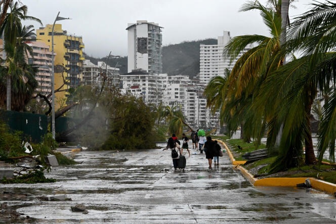 Vista de los daños causados ​​por el paso del huracán Otis en Acapulco, en el estado de Guerrero, México, 25 de octubre de 2023.