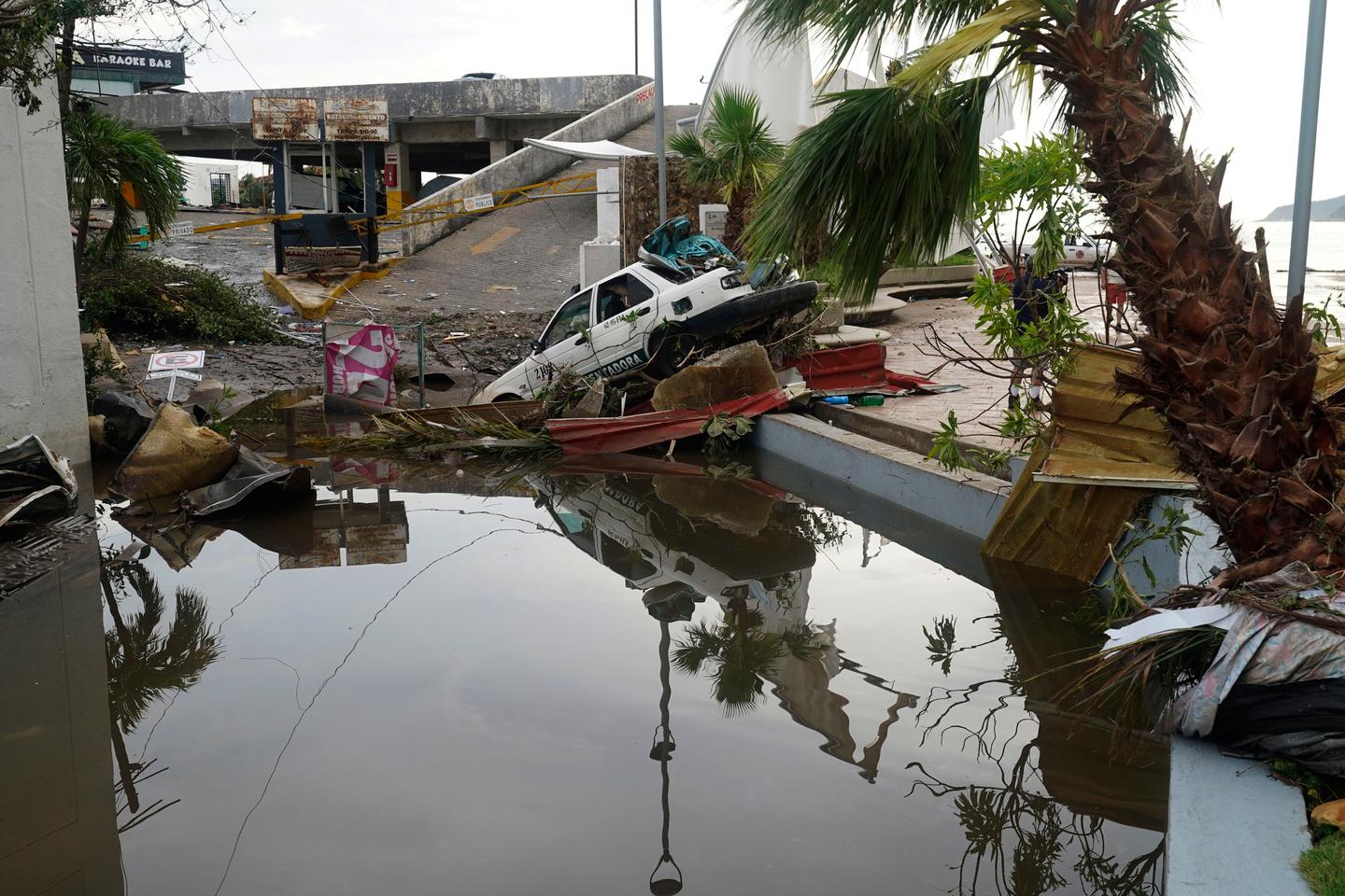 Mexico: Photos of the aftermath of Hurricane Otis in Acapulco
