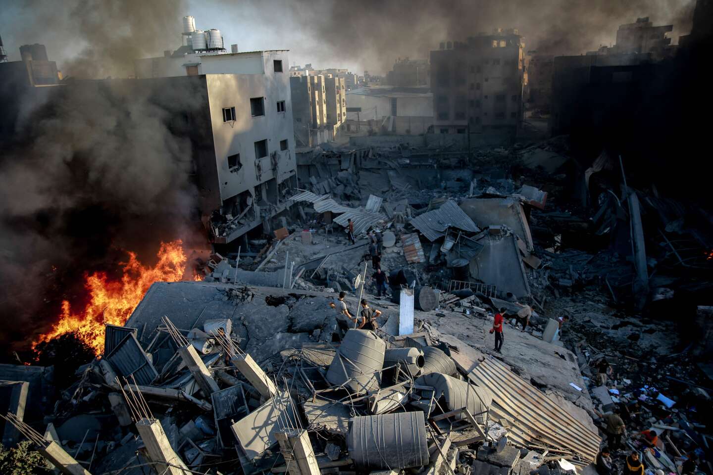 „Zaobserwowaliśmy bardzo wysoki poziom zniszczeń w Gazie, bardzo dużą liczbę wysiedleńców i wiele ofiar śmiertelnych”.