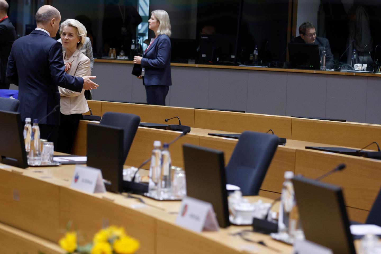 European institutions desperately try to woo Nordic citizens
