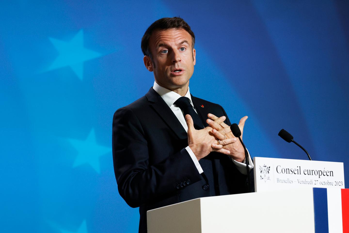 Israel-Hamas war: Macron calls for 'humanitarian truce'