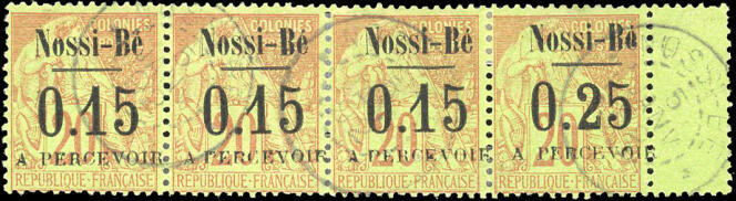Nossi-Bé, bande de 4 du 25 centimes surchargé sur 20 centimes,  brique sur vert. Erreur de valeur tenant à 0.15 s/20c., cachet à date « NOSSI BE » du 5 janvier 1892, 44 000 euros.