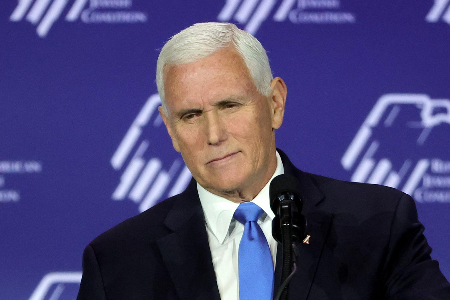 Mike Pence ends White House campaign after struggling to gain traction.