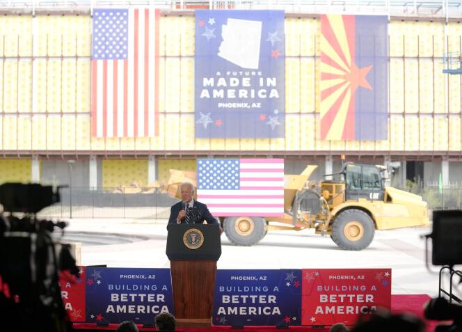 Le président américain, Joe Biden, lors du lancement de la construction de l’usine taïwanaise TSMC, à Phoenix (Arizona), le 6 décembre 2022. 