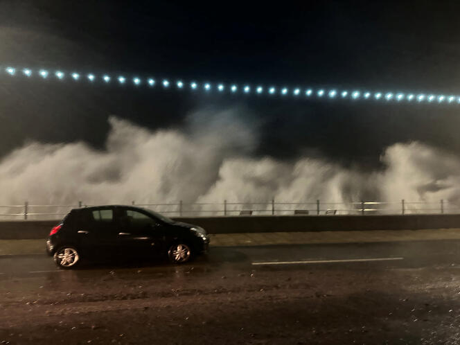 El paso de la tormenta Ciaran en Penzance, Reino Unido, el 1 de noviembre de 2023.