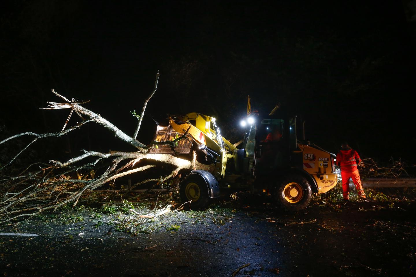 Storm Ciaran: A night of destruction and howling gales in Brittany