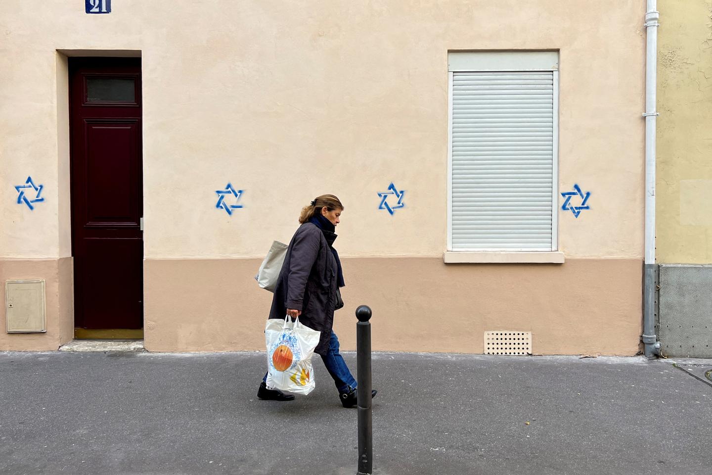 Russia denies involvement in Stars of David graffiti in Paris