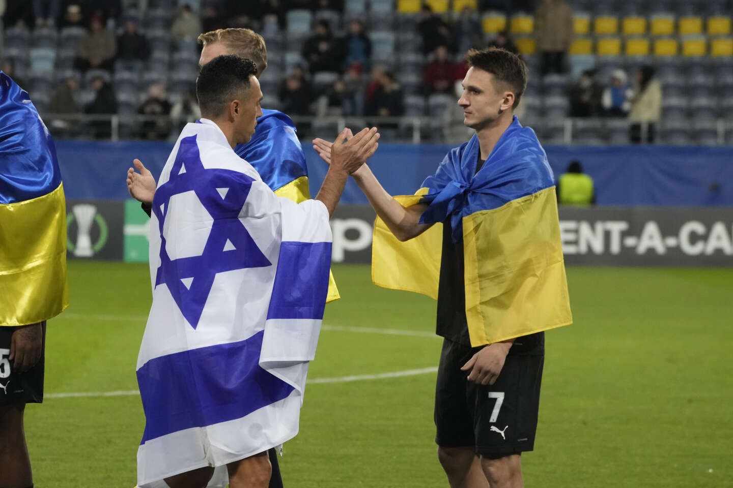 Mecz Pucharu Europy pomiędzy klubami izraelskimi i ukraińskimi został zmuszony do wyjazdu na wygnanie