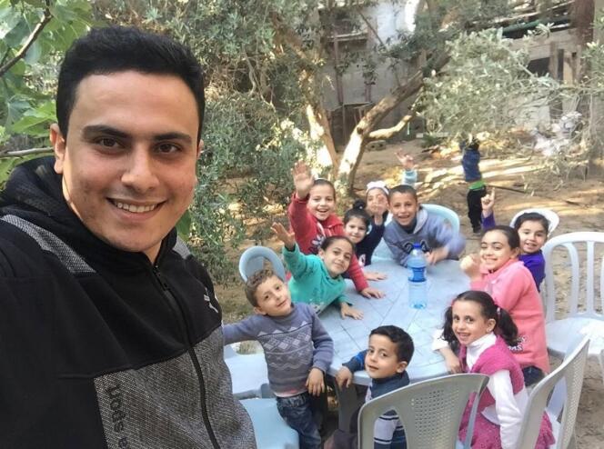 Selfie d'Ahmed Alnaouq avec sa famille, à Gaza.