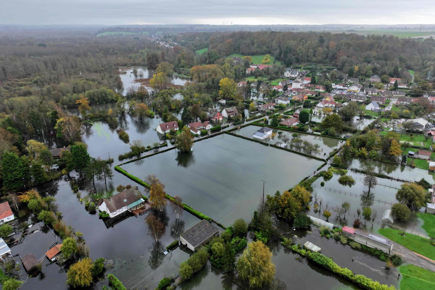 Why is Northern France hit by exceptional floods?