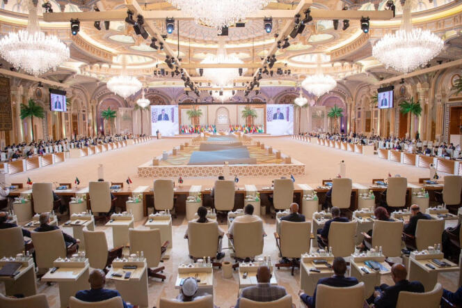 Lors du sommet extraordinaire conjoint de la Ligue arabe et de l’Organisation de la Coopération islamique (OCI), à Riyad, le 11 novembre 2023.