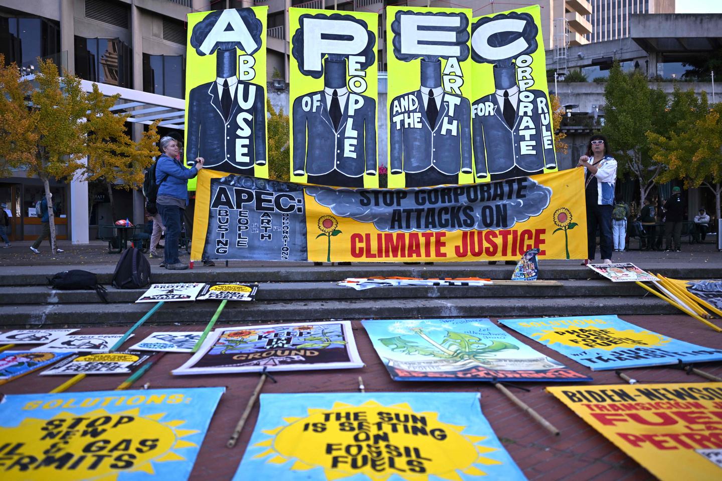 Protesters demonstrate against world leaders, Israel-Hamas war as APEC summit is held in San Francisco