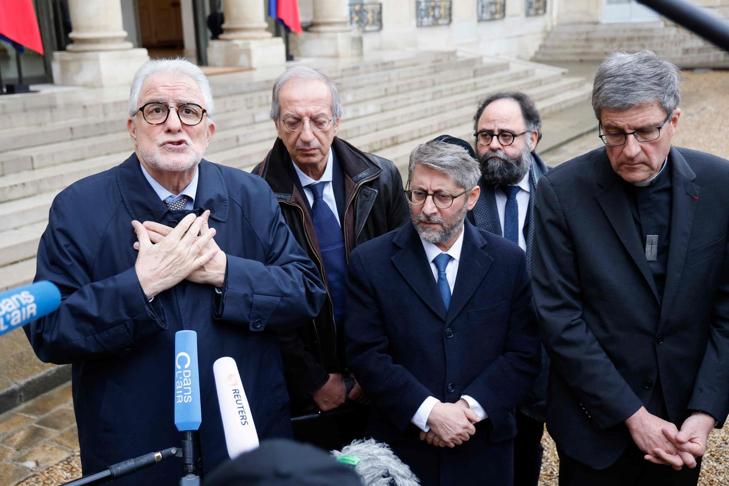 Macron hosts religious leaders to discuss fight against anti-Semitism