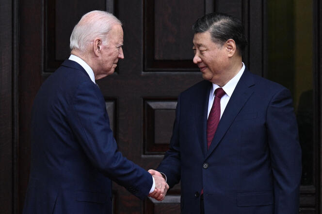 El presidente estadounidense Joe Biden y su homólogo chino Xi Jinping en Woodside, California, el 15 de noviembre de 2023.