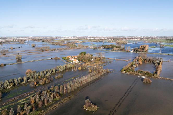 Vista aérea de la ciudad de Hames-Boucres, en Paso de Calais, el 15 de noviembre de 2023.