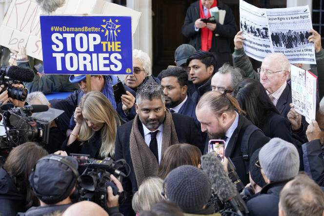 L’avocat Toufique Hossain devant la Cour suprême britannique, à Londres, le 15 novembre 2023. 