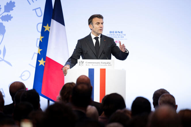 Emmanuel Macron en visite à Berne, le 15 novembre 2023.
