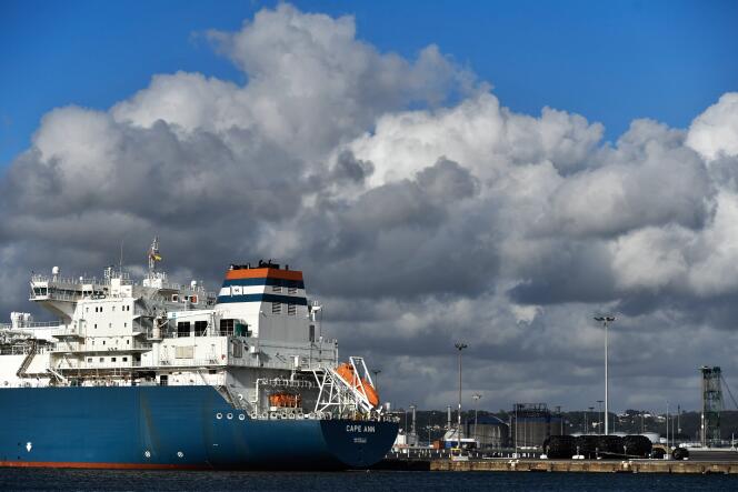 Le navire méthanier « Cape-Ann », dans le port du Havre (Seine-Maritime), le 18 septembre 2023.