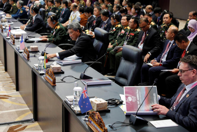 La sede vacía de Birmania durante la apertura de la reunión de ministros de defensa de la ASEAN, en Yakarta, el 15 de noviembre de 2023.