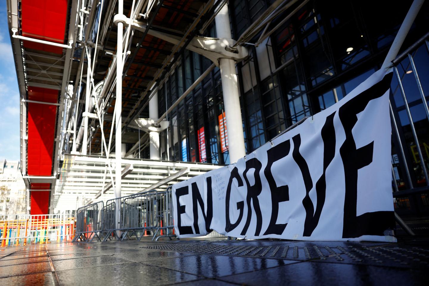 The strike keeps rolling at the Centre Pompidou