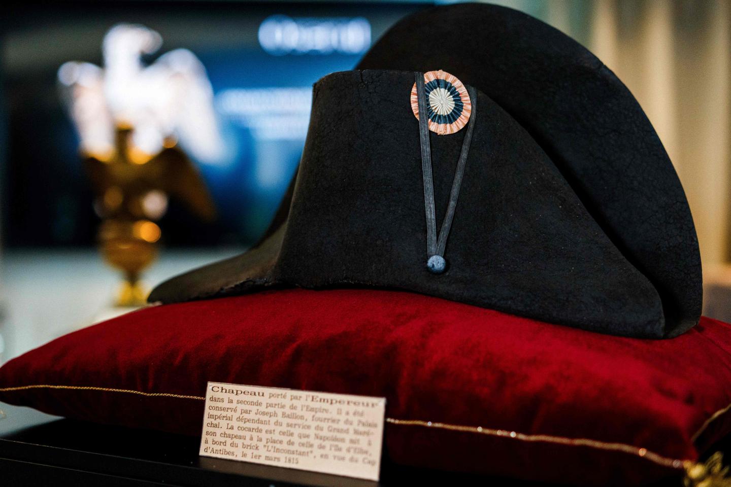 Napoleon's hat sells for record sum at French auction