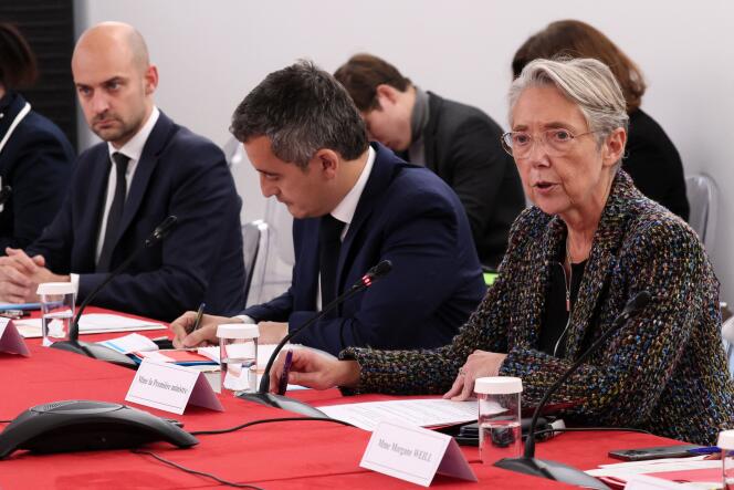 La Première ministre Elisabeth borne s'exprime devant le comité interministériel pour l'enfance (CIE) à Paris, le 20 novembre 2023, pour présenter le nouveau plan gouvernemental de lutte contre les violences envers les enfants pour la période 2023-2027 . 