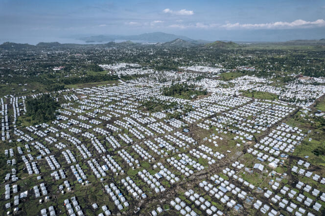 A la sortie de la ville de Goma, l’immense camp de déplacés de Rusayo, le 2 octobre 2023, abrite des milliers d’habitants ayant fui les attaques du Mouvement du 23 mars (M23) qui endeuillent à nouveau l’est de la RDC depuis la fin de l’année 2021.