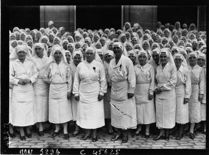 Nurses at the Salpêtrière hospital in Paris in 1932.