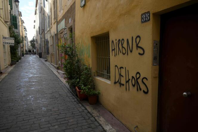 Dans le quartier du Panier, une zone touristique de Marseille, dans le sud de la France, le 10 novembre 2023.