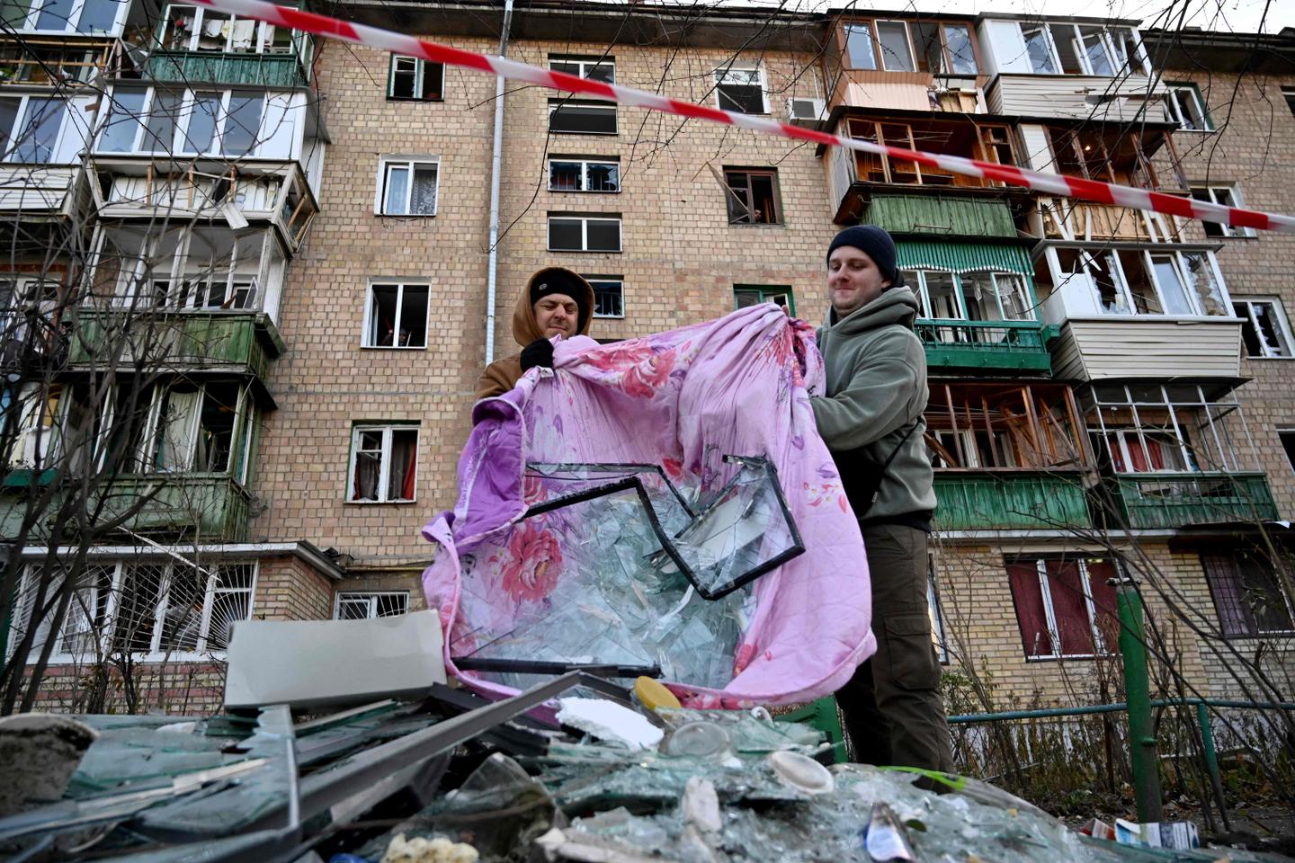 War in Ukraine: Kyiv hit by biggest drone attack so far